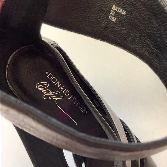 Donald Pliner “Patent Leather Wedge” Shoe - Picture 6 of 7